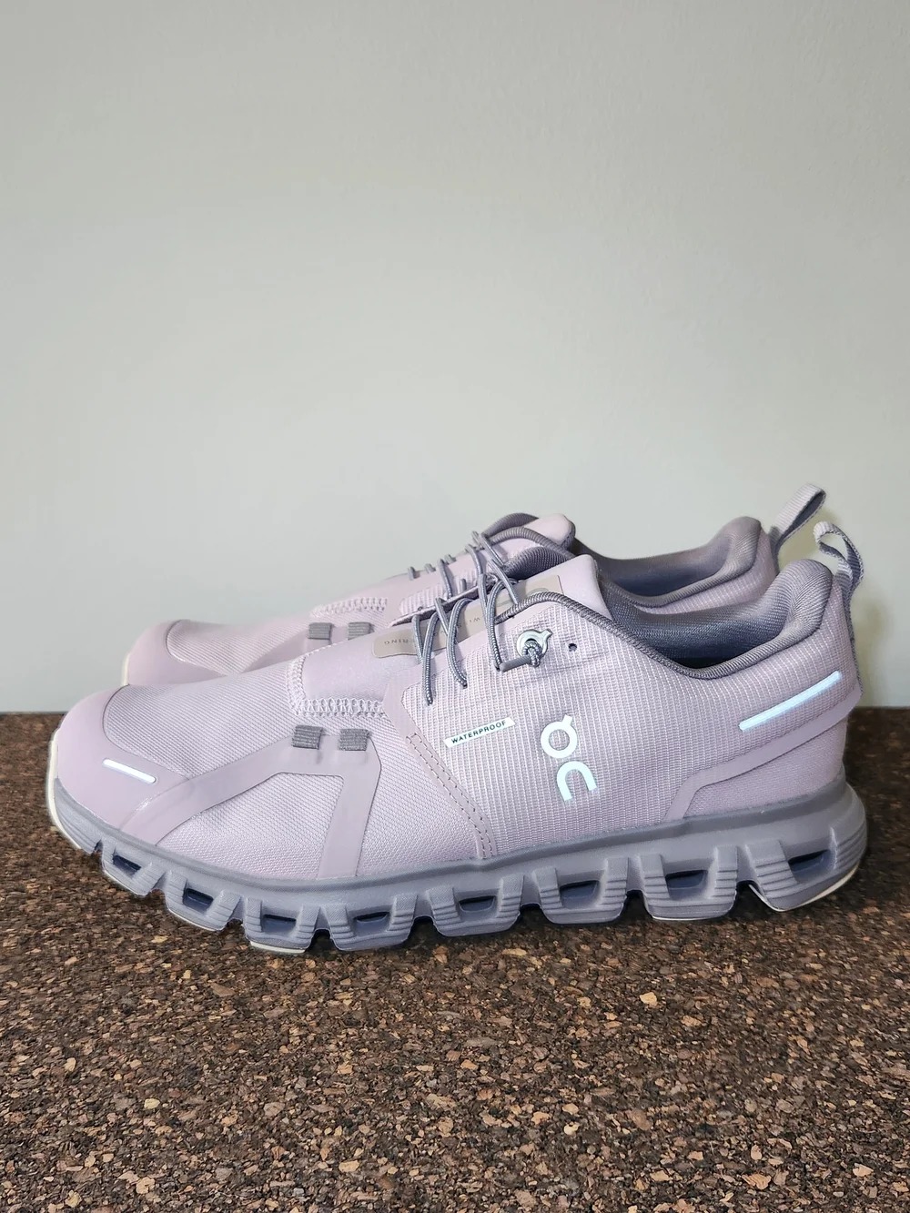 On Cloud Running Waterproof Shoes Womens Size 7.5 - Picture 2 of 10